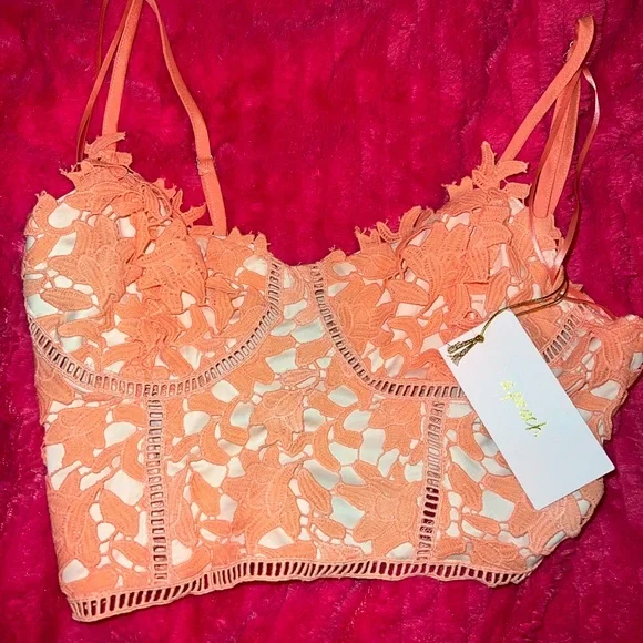 Pink zip up tank top - Picture 2 of 6